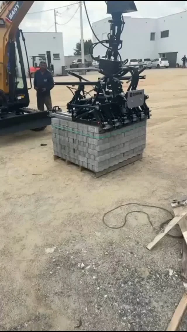 Na entrega da Garra Multi 6M, nossa equipe realiza todos os ajustes para que você comece a pavimentar no mesmo dia. Entendemos que a introdução de novas tecnologias exige tempo de adaptação, e estamos aqui para facilitar esse processo, treinando sua equipe para operar a máquina de maneira eficiente.

Nossa equipe se encarrega de todas as regulagens necessárias para garantir a operação perfeita do paver e oferece orientação prática durante o teste de pavimentação. A Garra é capaz de pavimentar até 60 m² por hora e sua adaptabilidade permite o uso em qualquer mini escavadeira de 3 a 4 toneladas.

Siga o exemplo da Pouso Bloco e inicie agora a inovação em sua empresa. Investir hoje é pavimentar o futuro deste segmento.

#pavers #s19 #tecnologia #optimasbr #intertravado #p22 #construçãocivil #pavimentação #pavimentaçãointertravados